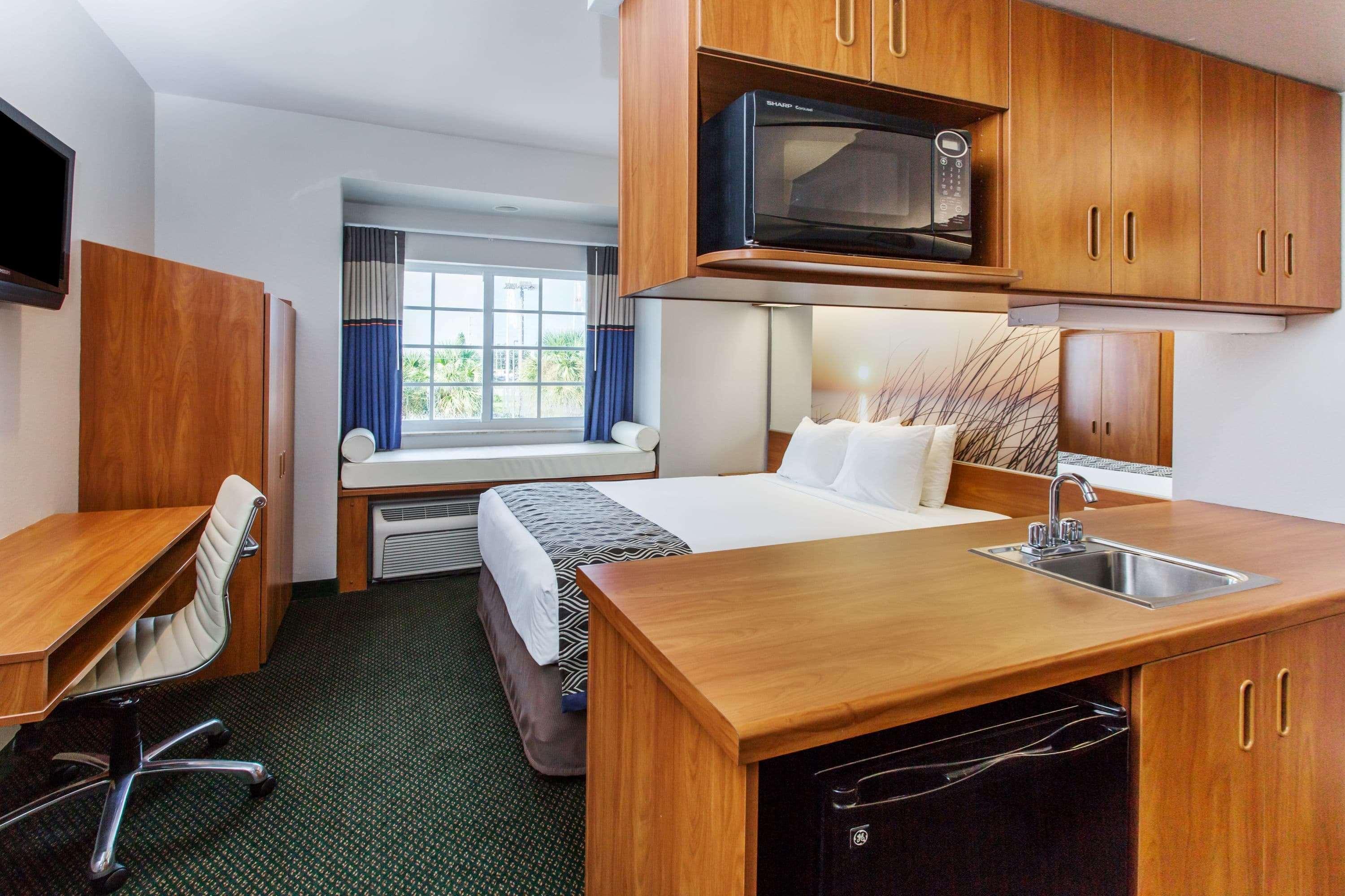 Microtel Inn & Suites By Wyndham Port Charlotte Punta Gorda Ngoại thất bức ảnh